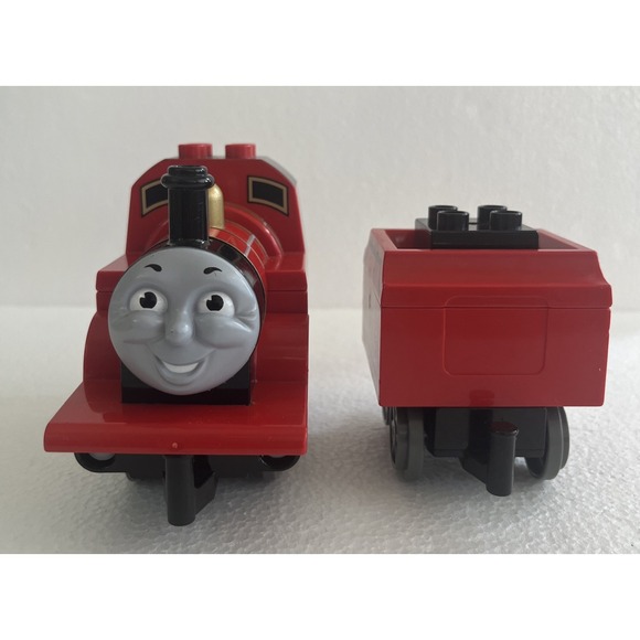 LEGO Duplo 2005 Thomas and Friends: James At Knapford Station Set 5552 - Picture 3 of 16